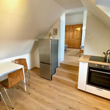 Ablakalúdra Aszófői *