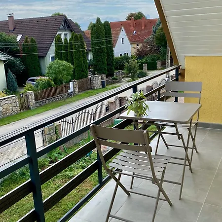 Ablakalúdra Aszófői Aszofo