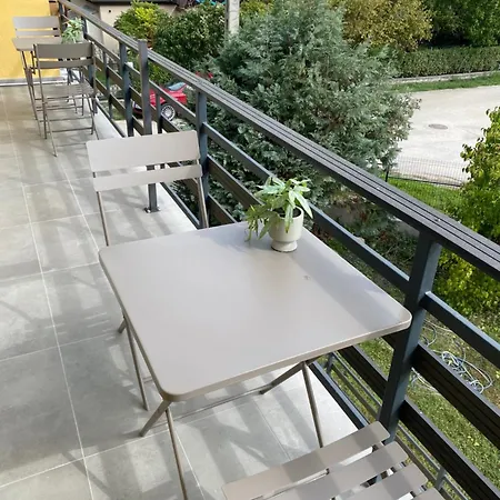 Ablakalúdra Aszófői * Aszofo