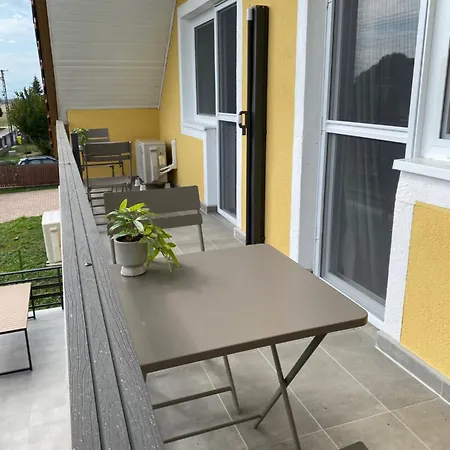 Ablakalúdra Aszófői * Aszofo