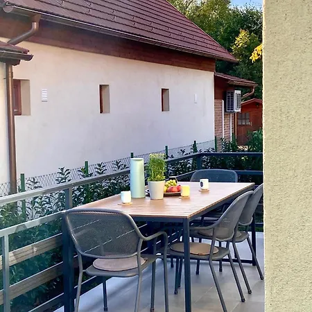 Ablakalúdra Aszófői Apartamento *