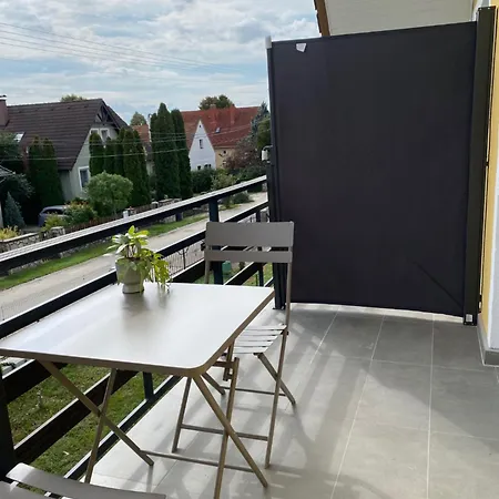 Ablakalúdra Aszófői Apartamento *