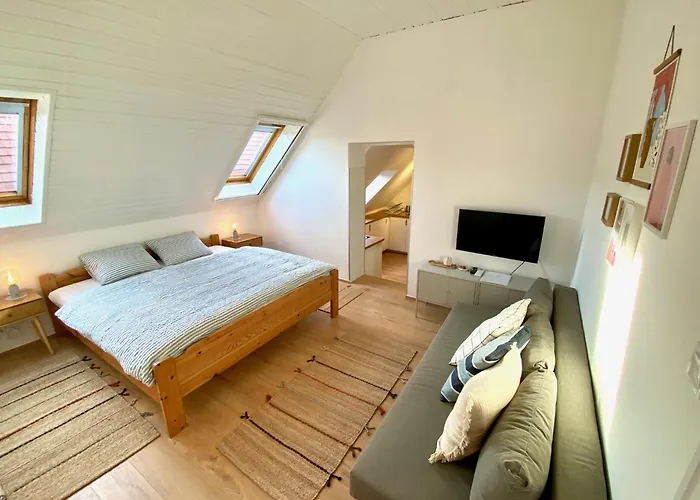 Ablakalúdra Aszófői Apartman *