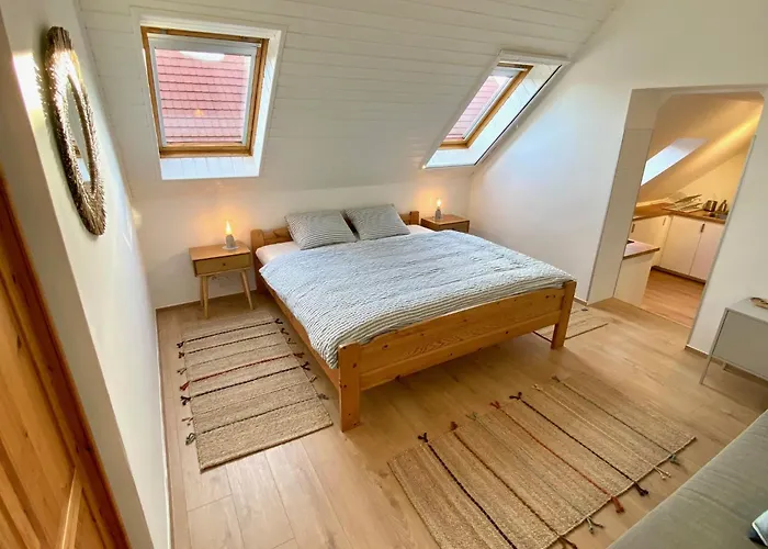 Ablakalúdra Aszófői Apartman